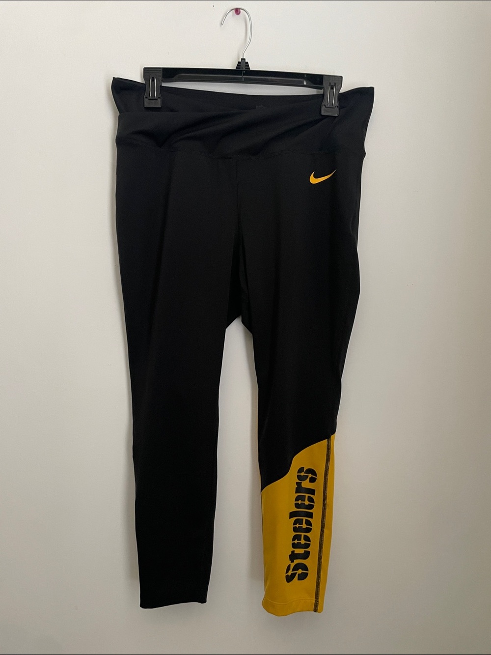 Nike Black Gold Pittsburgh Steelers 7/8 Performance Leggings size XL